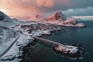 Antenne Aussicht von Lofoten Inseln im Winter beim Sonnenuntergang im Norwegen. Landschaft mit Blau Meer foto