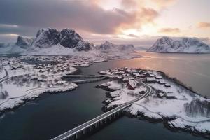 Antenne Aussicht von Lofoten Inseln im Winter beim Sonnenuntergang im Norwegen. Landschaft mit Blau Meer foto