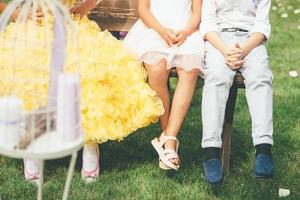 kleine Gäste bei einer Hochzeit foto