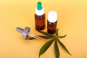 Extrahieren Sie medizinisches Cannabisöl, Kräuterelixier und ein natürliches Heilmittel gegen Stress und Krankheiten