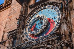 Prag astronomisch Uhr im das alt Stadt, Dorf von Prag foto