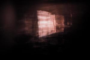 Linse Fackel und Licht Leck Dunst Textur auf ein schwarz Hintergrund. foto