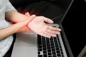 Hand Muskel Schmerzen Büro Syndrom foto