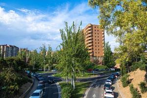 städtisch Landschaft im das Stadt von Saragossa, Spanien foto