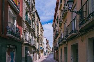 Straßen im das historisch alt Stadt, Dorf von Saragossa, Spanien foto