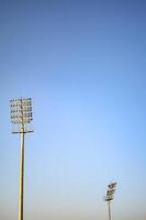 Kricket Stadion Flut Beleuchtung Stangen beim Delhi, Indien, Kricket Stadion Beleuchtung foto