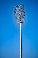 Kricket Stadion Flut Beleuchtung Stangen beim Delhi, Indien, Kricket Stadion Beleuchtung foto