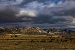 l Ruhe Herbst Berg Landschaft von Aragon Spanien foto