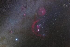 Foto der Orion-Konstellation mit den Wasserstofffarben