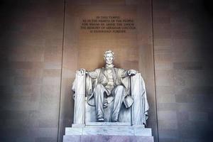 Washington Gleichstrom, Abraham Lincoln Statue Innerhalb Lincoln Denkmal, gebaut zu Ehre das 16 .. Präsident von das vereinigt Zustände von Amerika foto