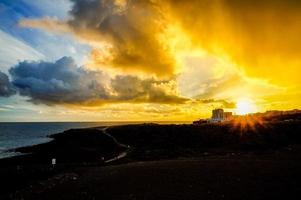 bunter Himmel bei Sonnenuntergang foto