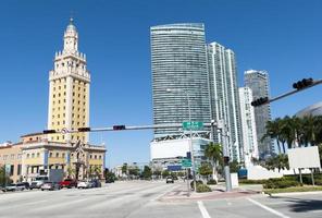 Miami Innenstadt Kreuzung und Freiheit Turm foto