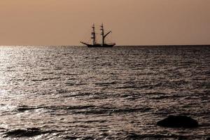 ein Boot auf das Meer foto