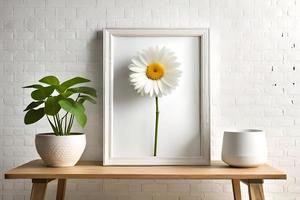 minimal Weiß Bild Rahmen Segeltuch Anzeige mit Blume im Vase foto