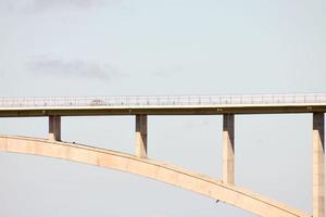 ein suspendiert Brücke foto