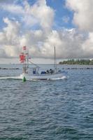 Angeln Boot Kommen Zuhause zu Fehmarn, Ostsee meer, deutschland foto