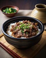 Gyudon - - ein Schüssel von Reis mit geschnitten Rindfleisch, Zwiebel und Süss Soße. generativ ai. foto