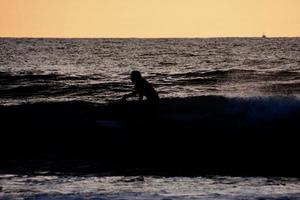 Sonnenuntergang über dem Meer foto