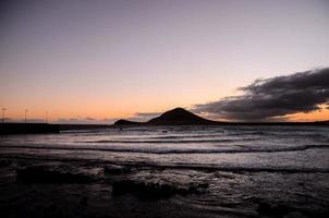 Sonnenuntergang über dem Meer foto