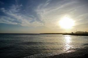 szenisch Aussicht von das Meer foto