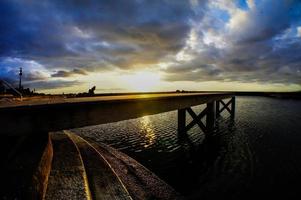 Seebrücke Über atlantisch Ozean im Tenerife Kanarienvogel Inseln Spanien foto