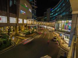 Nacht Straße Szene von Ostholz Gegend im Manila foto