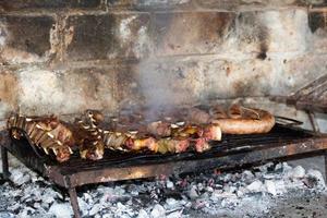 gegrillt Fleisch, typisch Argentinien Gastronomie foto