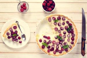 hausgemacht Torte mit Erdbeeren foto