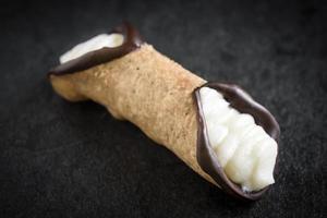 traditionell Italienisch Wüste Cannoli foto