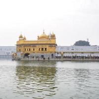 schön Aussicht von golden Tempel - - Harmandir sahib im Amritsar, Punjab, Indien, berühmt indisch Sikh Wahrzeichen, golden Tempel, das Main Heiligtum von sikhs im Amritsar, Indien foto