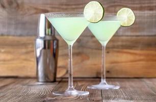 Gläser mit klassischen Daiquiri-Cocktails foto