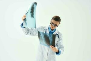 Frau Labor Assistent Medizin Diagnose Behandlung Röntgen foto