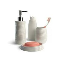 Zahnbürste im ein Weiß Glas, Seife, Shampoo auf ein Weiß Hintergrund. Anlagen zum persönlich Hygiene. foto