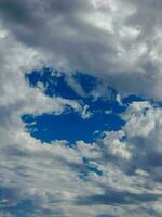 Himmel mit Wolken foto