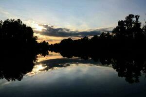 malerischen Blick auf den Fluss foto