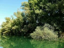 malerischen Blick auf den Fluss foto