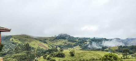 Aussicht von das Berge von minas Gerais Brasilien foto