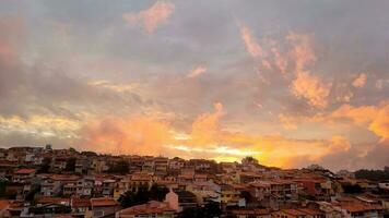 sonnenuntergangshintergrund am späten nachmittag in brasilien foto