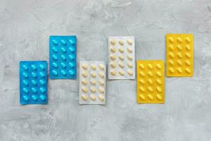 Medikamente Tabletten im Blase Pack Gesundheitswesen Konzept foto
