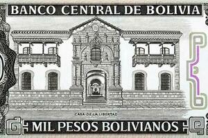 Haus von Freiheit von alt bolivianisch Geld foto