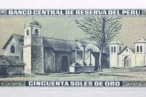 historisch Stadt, Dorf von Tinta von alt peruanisch Geld foto