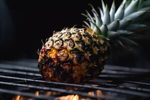 Grill gegrillt Ananas auf Grill Gitter mit Feuer Nahansicht Aussicht Sommer- Picknick draußen Technologie. ai generiert foto