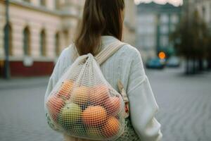 zurück Aussicht Frau wiederverwendbar Tasche. generieren ai foto