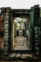 ein uralt Tempel im Thailand foto