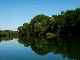 malerischen Blick auf den Fluss foto