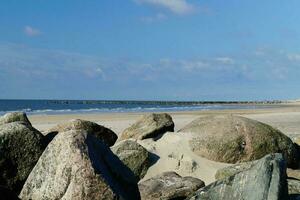 das endlos Strand beim das Nord Meer hvidbjerg stranden blavand Dänemark foto