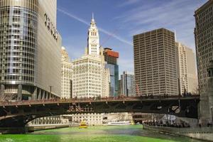 Chicago, Illinois, 17. März 2017 - grüner Fluss für St. Patrick's Day foto