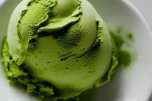 Matcha Eis Sahne Ball Nahansicht. ai generiert foto