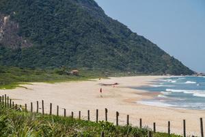 Grumari Strand auf der Westseite von Rio de Janeiro foto