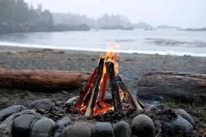 Feuer am Strand foto